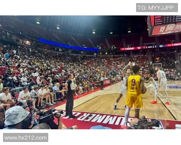 湖人对决热火G4精彩回顾球迷热议赛场表现与战术分析