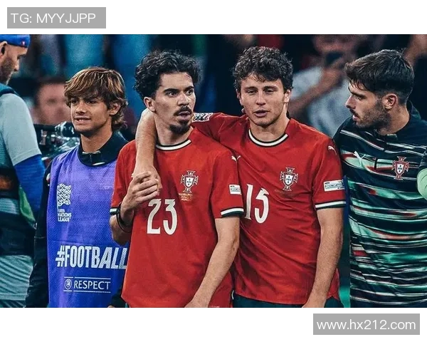 半场:葡萄牙5-1亚美尼亚,若昂-内维斯双响+国际波,B费点射 半场:葡萄牙5-1亚美尼亚,若昂-内维斯双响+国际波,B费点射